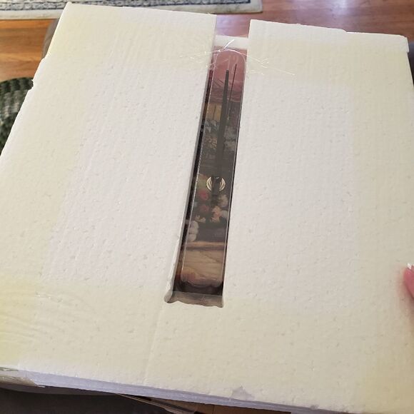 Thomas Kinkade Disney Mickey and Minnie Wall Clock - Picture 5 of 6